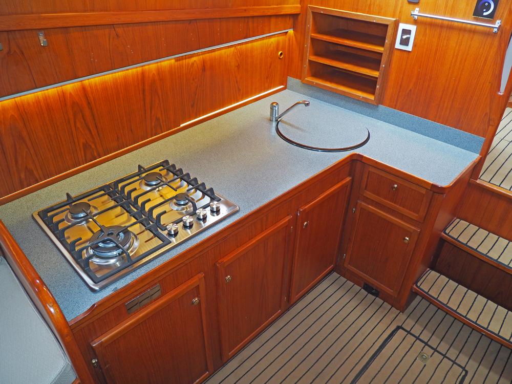 Cabin en avant, H&eacute;bergements